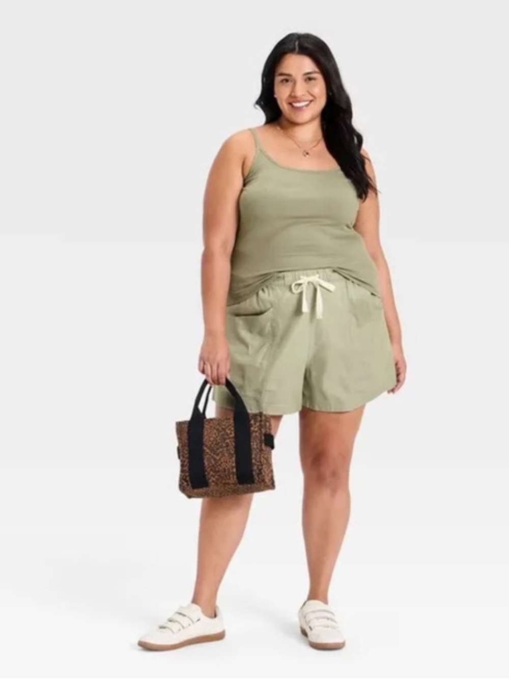 NWT Universal Thread Sage Green Women's High-Rise Relaxed Pull-On Shorts Plus 3X